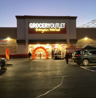 Lorain OH Grocery Outlet Grand Opening (1)