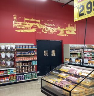 Lorain OH Grocery Outlet Grand Opening (8)