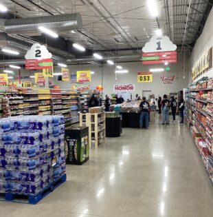 Lorain OH Grocery Outlet Grand Opening (9)